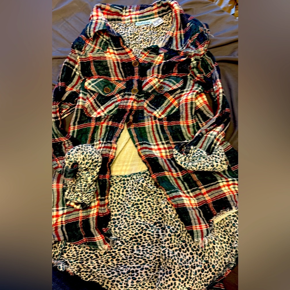 Plaid shirt size small